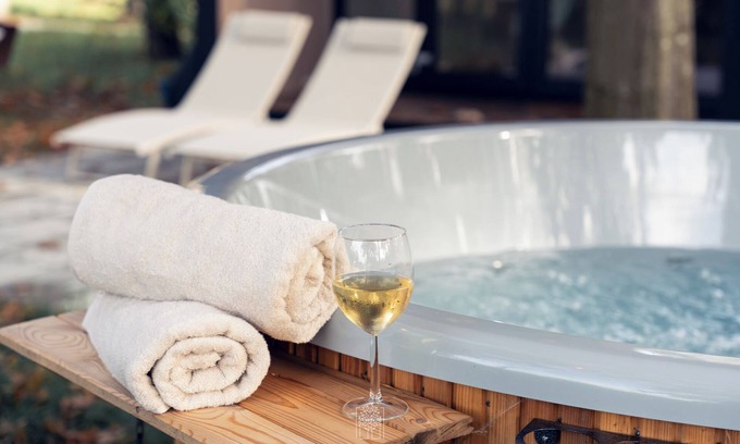 Municipality of Hellendoorn Chalet De Esquí | Luxury Wellness Lodge in a quiet, wooded area on the Salland Ridge