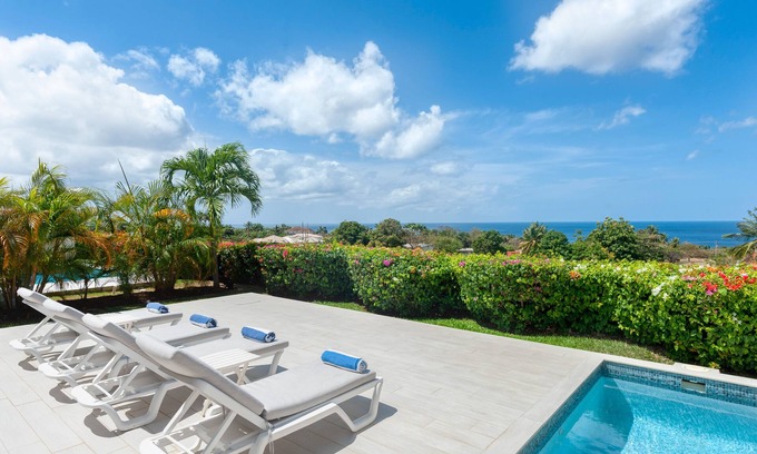 Merlin Bay Casa | Newly constructed luxury villa with sea views!