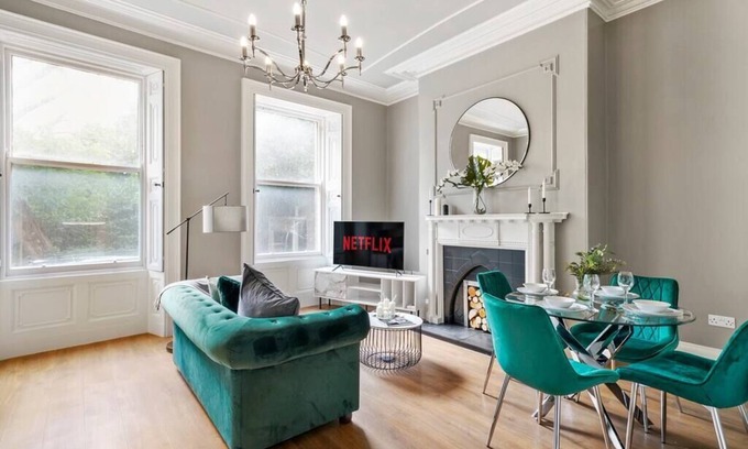 Wakefield Condominio | Luxury Yorkshire Apartment 2 - Parking