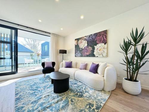 Greenlane Casa | Luxury4B Holiday House in Central Greenlane - ASB showgrounds & Cornwall Park