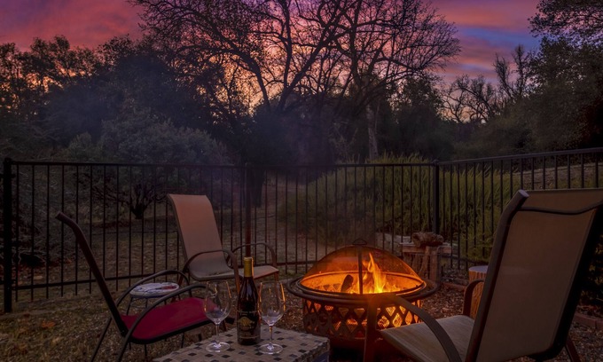 Ahwahnee Casa | LuxuryCottage HotTub RV GameRoom Yosemite BassLake