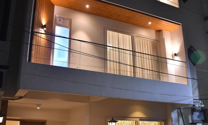 Toli Chowki Casa | Luxuryhouse-3br-free Car & Driver-balcony-wifi