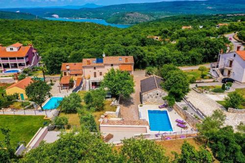 Rakalj Casa | Luxusvilla auf geräumigem privaten Eigentum