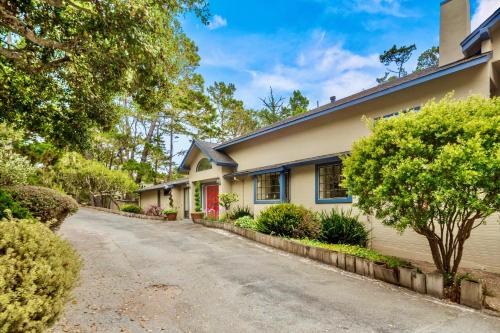 Del Monte Forest Casa | LX55: Golfer's Delight Pebble Beach