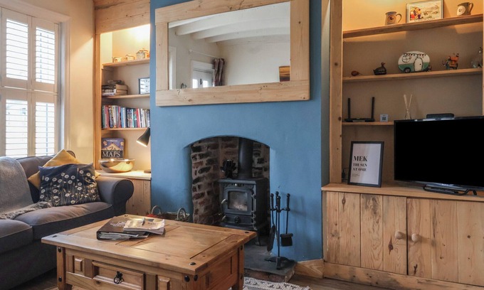 Aldbrough Cabaña | LYCHGATE VIEW COTTAGE, pet friendly, with open fire in Aldbrough
