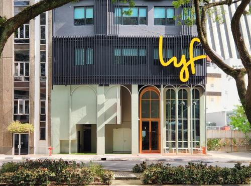 Golden Triangle Hotel | lyf Chinatown Kuala Lumpur