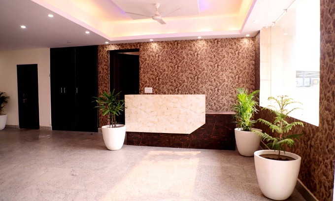 Noida Complejo | Lyf Corporate Suites - Noida Sector 19