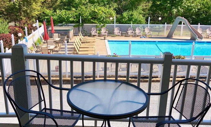 Lake George Hotel | Lyn Aire Motel