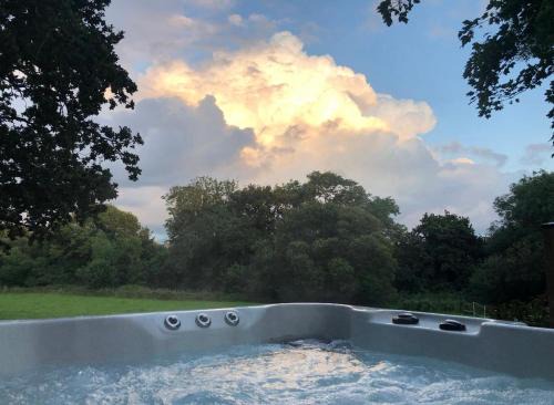 New Forest District Casa | Lynbrook Cabin and Hot Tub, New Forest
