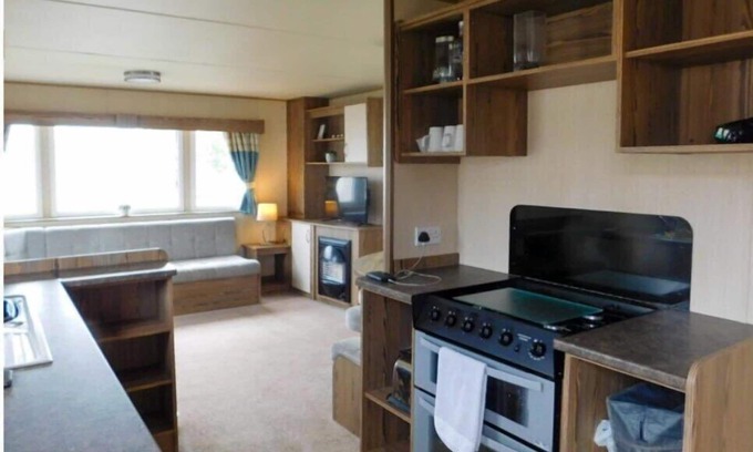Weymouth Cabina | Lynch Lane Lodge - Relax in Weymouth
