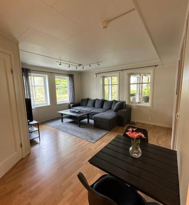 Rubbestadneset Apartamento | Lys Leilighet, midt i Rubbestadneset