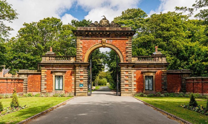 Lytham St. Anne's Casa | Lytham Hall Gate House
