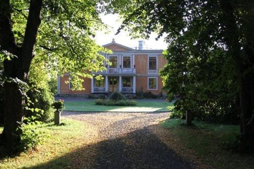 Gnesta Cama Y Desayuno | Mälby Säteri B&B
