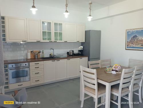 Skiros Casa | Méliris house