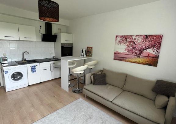 Untermeiderich Apartamento | Möblierte Wohnung in Duisburg