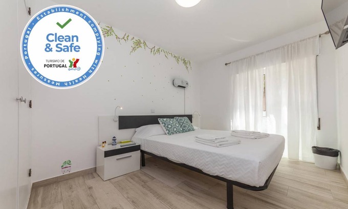 Lagos Apartamento | M - Bedroom 1 at Martin & Tomas Guesthouse