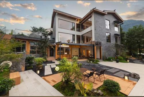 Dujiangyan Cabina | M Country Road 山行野奢影院温泉民宿