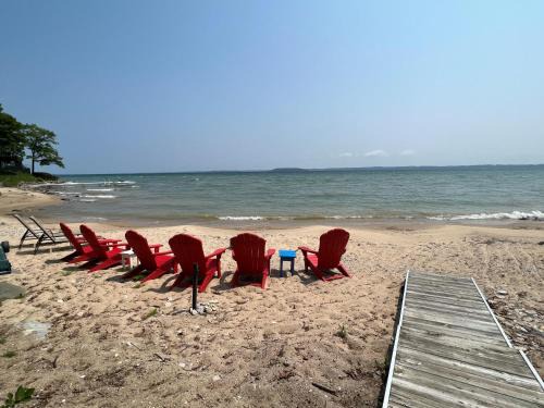 Traverse City Casa | M22 Bay View Breeze