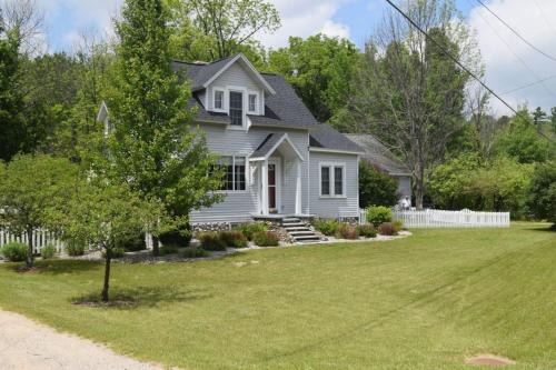 Traverse City Casa | M22 Shores On WEST GRAND TRAVERSE BAY