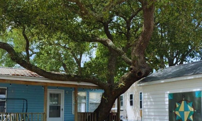 Myrtle Beach Cabaña | 2-bedroom cottage in Ocean Lakes close to Sandy Mart and Water Park!