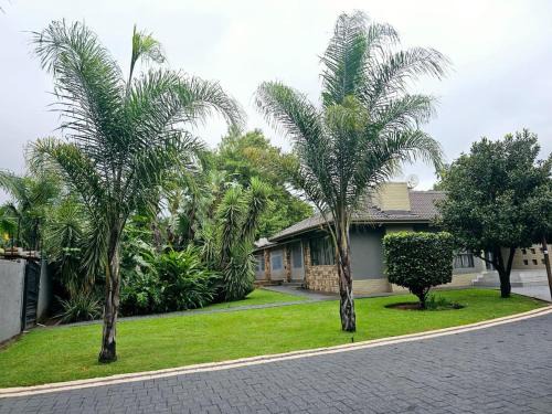 Rustenburg Casa | Mabheleni Lodge