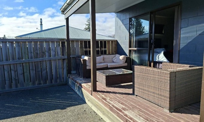Fairlie Hotel | Mackenzie Motels
