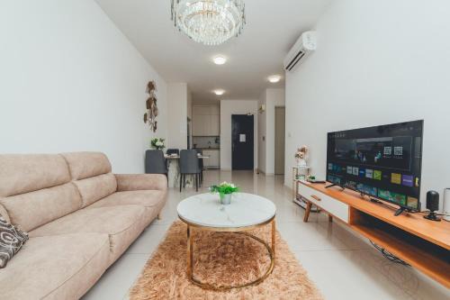 Medini Apartamento | Macrolink Medini Verdant Stay 2BR 4pax by Our Stay