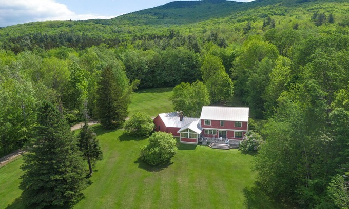 Warren Casa | Mad Mountain Meadows - Stunning Mountain Views!