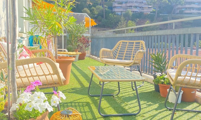 La Madeleine Apartamento | Madeleine/Magnan Promenade Apt 2 rooms with very large terrace and sea view
