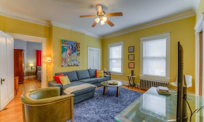 Midtown Casa | Recientemente remodelado, a pasos del distrito de teatros de Square en Midtown Memphis.