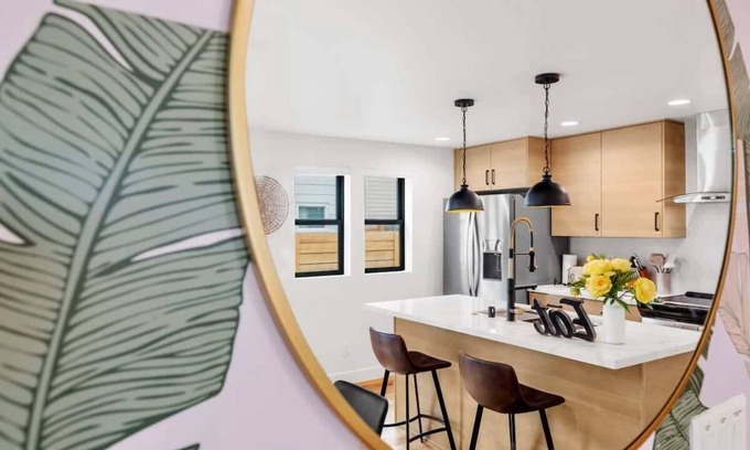 Mann Casa | Madison Valley New Built 2B-2,5B Luxe Retreat