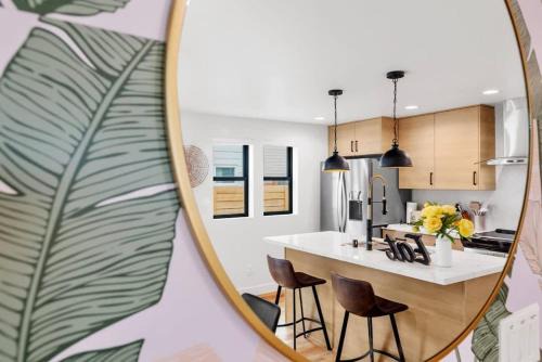 Harrison/Denny-Blaine Casa | Madison Valley New Built 2B-2 5B Luxe Retreat