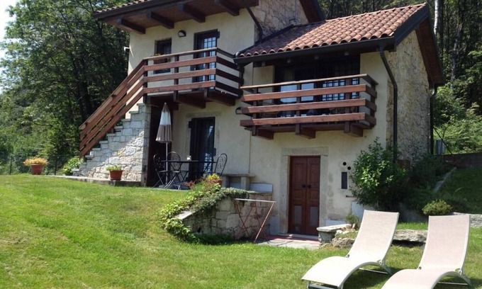 Boleto Casa | Madonna Del Sasso: Casa de montaña (madera / piedra) - Madonna del sasso