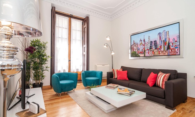 Sol Apartamento | MADRID-PUERTA DEL SOL-PLAZA MAYOR, Nuevo Apartamento, Comodo, diseño moderno.