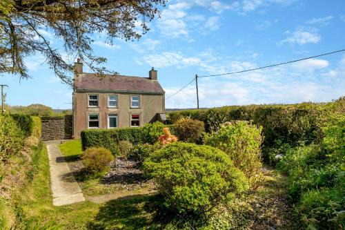 Llanon Casa | Maenllwyd