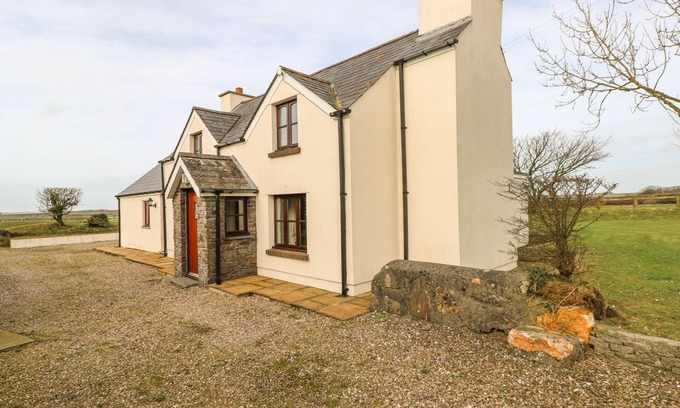 Haverfordwest Cabaña | MAERDY LODGE, ideal para familias, con un jardín en Solva, Ref 1007390