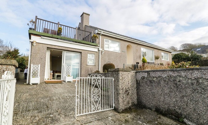 Llanfair Cabaña | MAESAWEL STUDIO, casa rural en Llanfair, Ref 972136