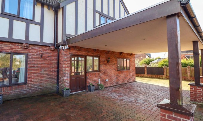 Maesbury Marsh Casa | Maesbury Manor