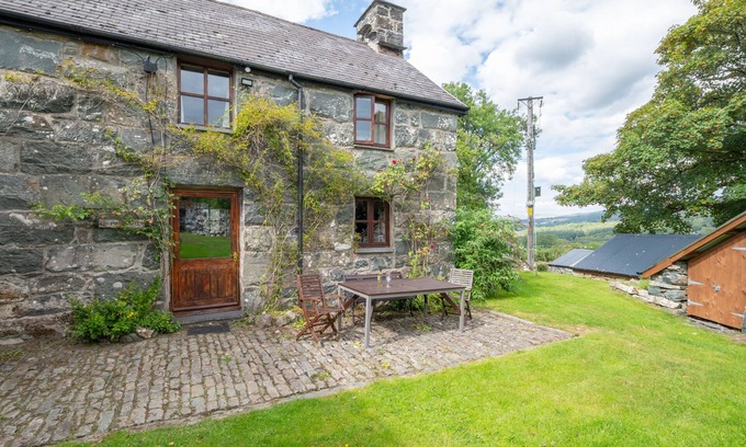 Ganllwyd Casa | Maesgwm Farm Cottage