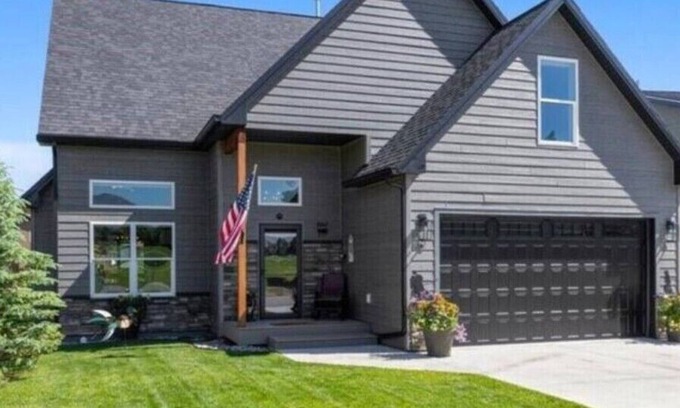 Red Lodge Casa | Maggie's Place--Ski/Hike/Soak in Hot tub!