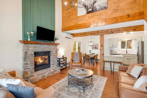 Maggie Valley Casa | Maggie Valley Mountain Escape with Fire Pit and Deck
