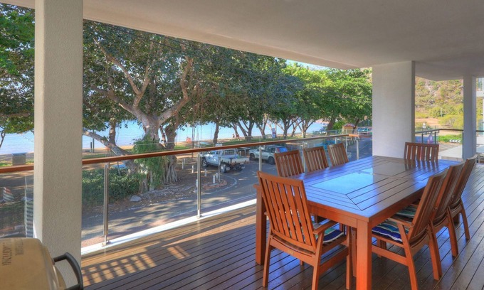 Horseshoe Bay Apartamento | Maggies Beachfront Apt. 3