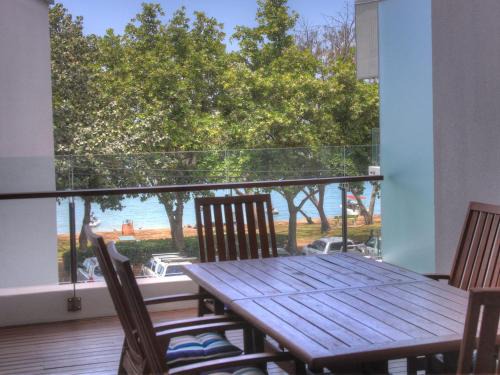 Horseshoe Bay Apartamento | Maggies Beachfront Apartment 6