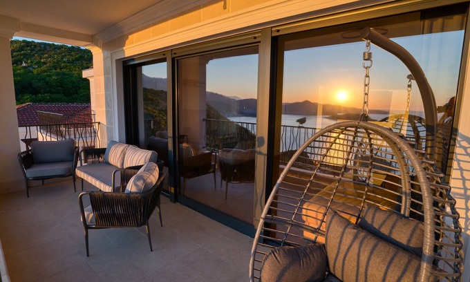 Sveti Stefan Apartamento | Magic 3bdr apartment - Sea view
