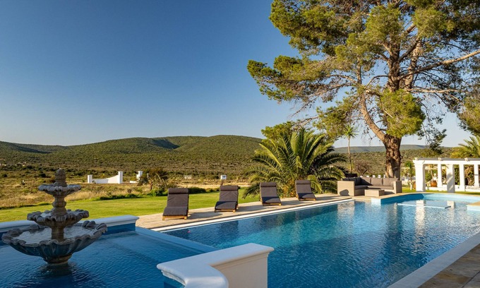Jansenville Casa | Magic Hills - Ilanga Manor House