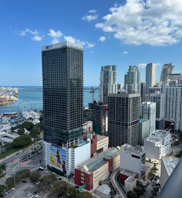 Downtown Miami Apartamento | Magic Miami Penthouse Balcony Ocean View, Pool Resort, Spa, Heart of Miami