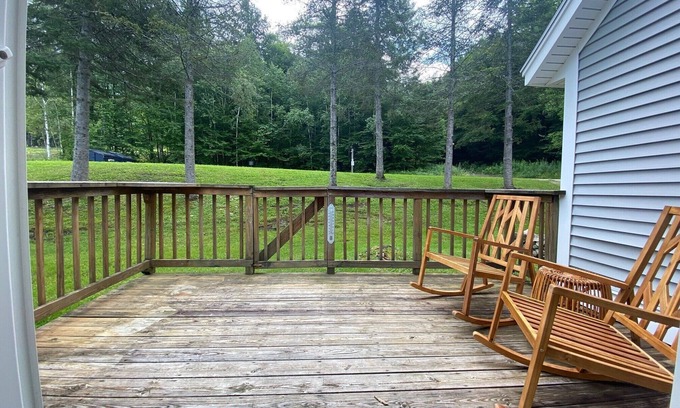 Londonderry Condominio | Magic Mountain Trailside Condo - Ski In / Ski Out