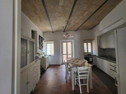 Spello Casa | Magic Spell - 200 mq - zona centro - intera casa vacanze con ampi spazi relax, fino a 10 ospiti, - tassa soggiorno inclusa