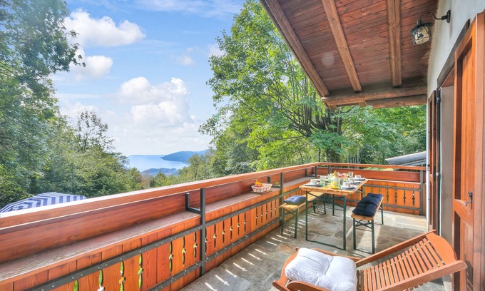 Caprezzo Casa | Magic Woodland Escape Lake View, Caprezzo, Italy