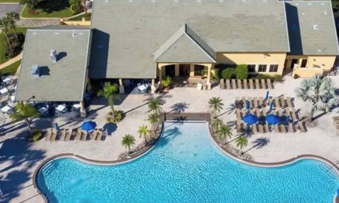 Lindfields Villa | MAGICAL DREAM HOUSE. PARADISE PALMS RESORT DISNEY.